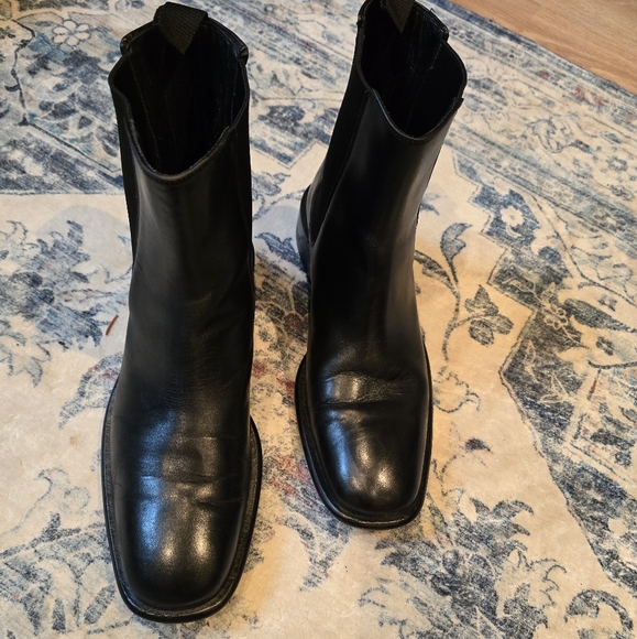 Men's Gucci Boots - Picture 10 of 11